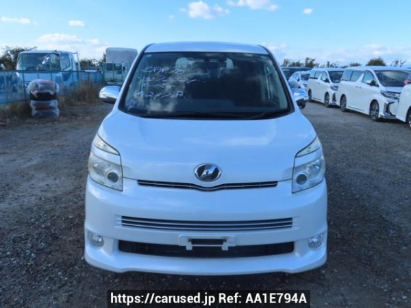 Used 2009 AT toyota voxy ZRR70W Image[1]