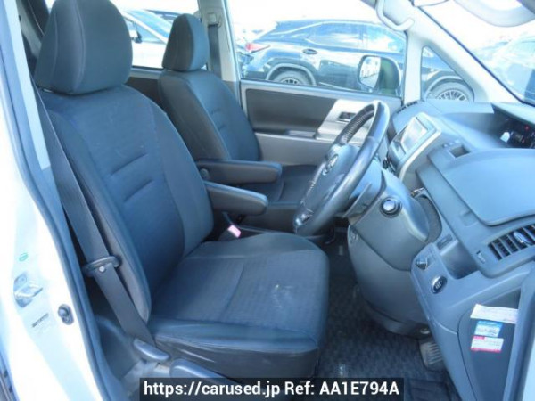 Used 2009 AT toyota voxy ZRR70W Image[15]