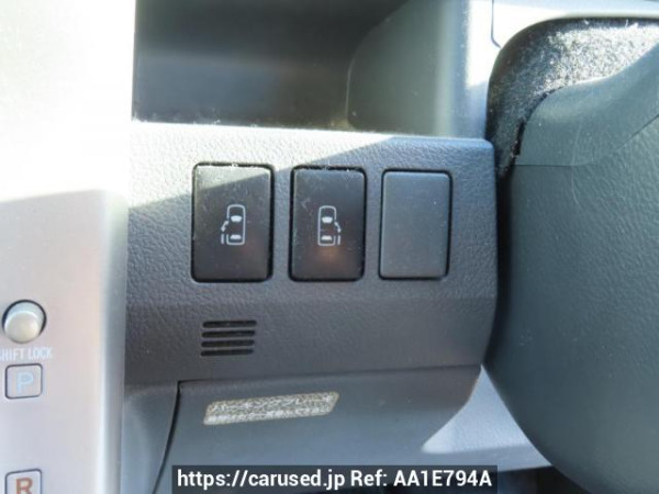 Used 2009 AT toyota voxy ZRR70W Image[32]