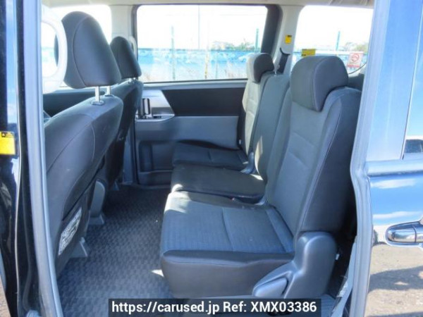 Used 2007 AT toyota voxy ZRR70W Image[20]