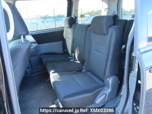 Used 2007 AT toyota voxy ZRR70W Image[21]