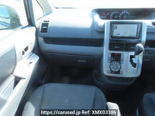 Used 2007 AT toyota voxy ZRR70W Image[25]