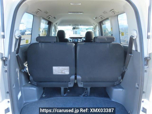Used 2008 AT toyota voxy ZRR70W Image[9]