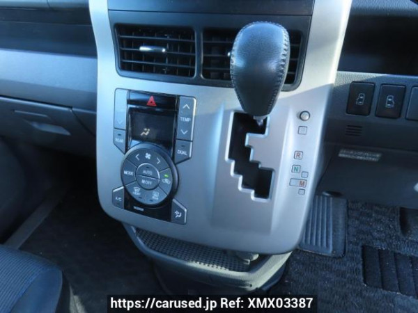 Used 2008 AT toyota voxy ZRR70W Image[31]