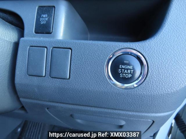 Used 2008 AT toyota voxy ZRR70W Image[34]