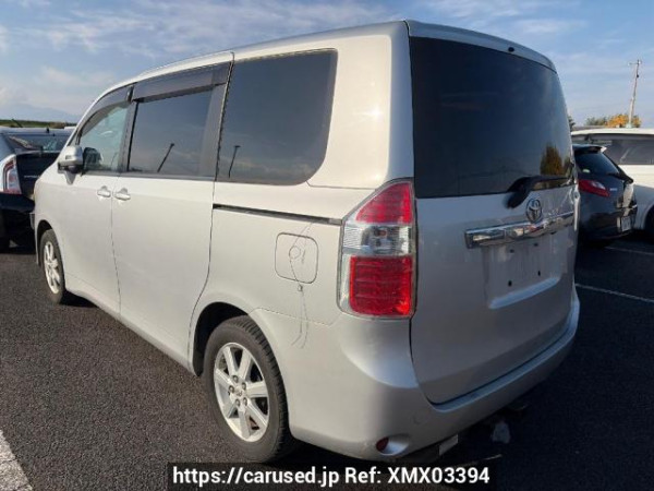 Used 2007 AT toyota noah ZRR70G Image[2]
