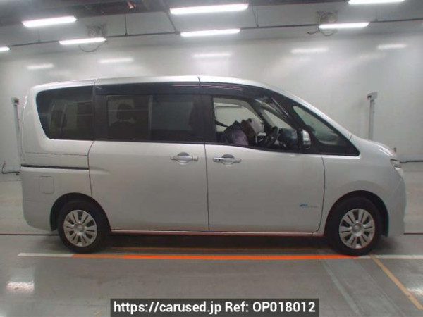 Used 2015 AT nissan serena HC26 Image[2]