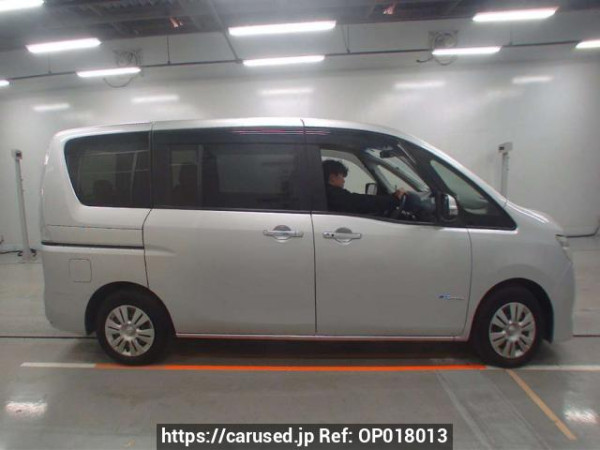Used 2015 AT nissan serena HC26 Image[2]