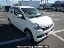 Daihatsu Mira e:S LA300S