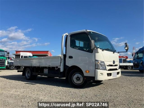 Used 2020 MT hino dutro XZU710M Image[0]