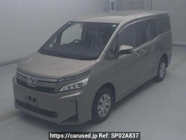 Used 2018 AT toyota voxy ZRR85G Image[0]
