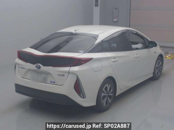 Used 2017 AT toyota prius-phv ZVW52 Image[1]