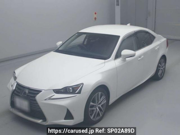 Used 2018 AT lexus is AVE30 Image[0]