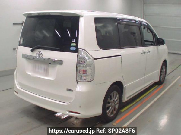 Used 2012 AT toyota voxy ZRR70W Image[1]
