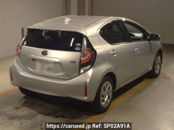 Used 2019 AT toyota aqua NHP10 Image[1]