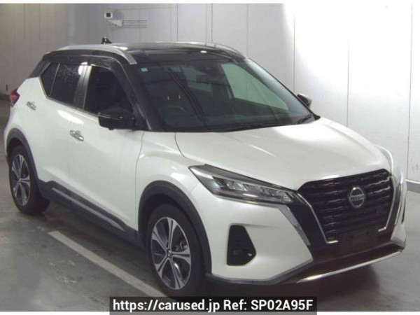 Used 2020 AT nissan kix P15 Image[0]