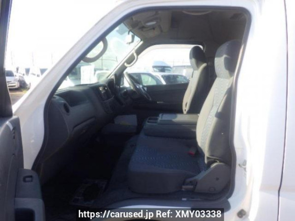 Used 2006 AT nissan caravan-bus DWMGE25 Image[12]