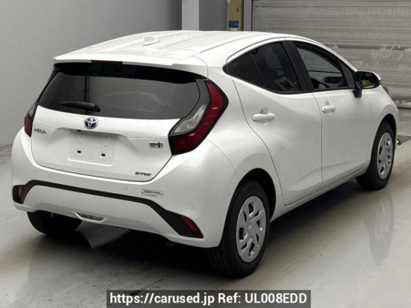 Used 2022 AT toyota aqua MXPK16 Image[1]