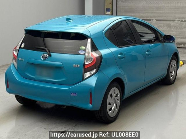 Used 2020 AT toyota aqua NHP10 Image[1]