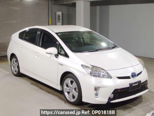 Used 2014 AT toyota prius ZVW30 Image[2]