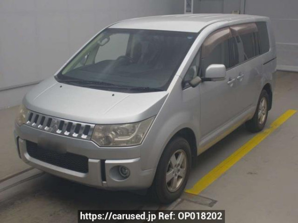 Used 2011 AT mitsubishi delica-d5 CV4W Image[0]