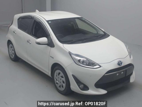 Used 2019 AT toyota aqua NHP10 Image[2]
