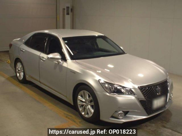 Used 2013 AT toyota crown-hybrid AWS210 Image[2]