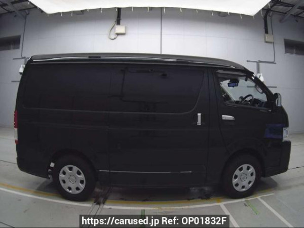 Used 2022 AT toyota hiace-wagon TRH214Wｶｲ Image[2]