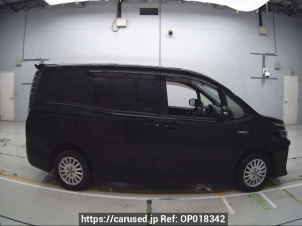 Used 2014 AT toyota voxy ZWR80G Image[2]