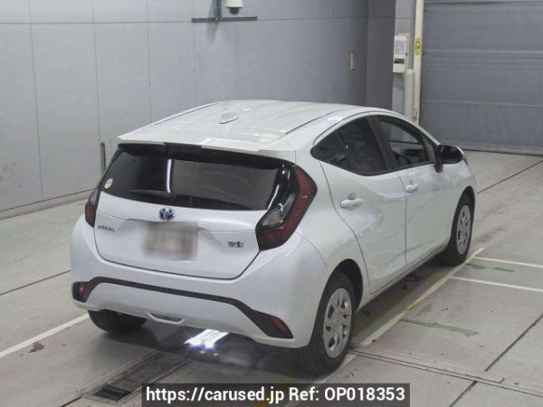 Used 2023 AT toyota aqua MXPK11 Image[1]