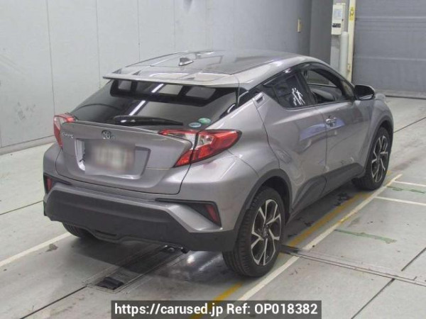 Used 2017 AT toyota c-hr NGX50 Image[1]