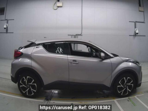 Used 2017 AT toyota c-hr NGX50 Image[2]
