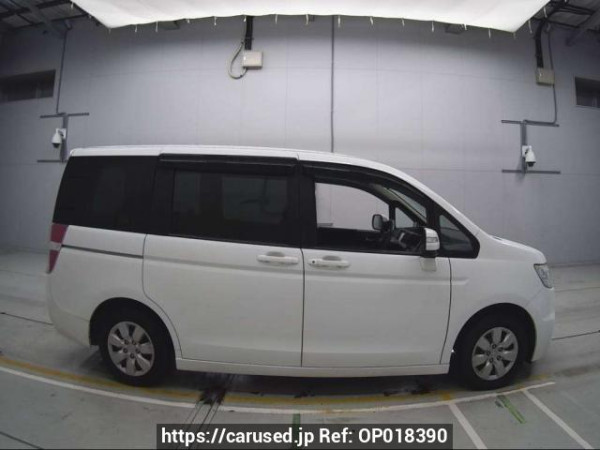Used 2012 AT honda step-wgn RK1 Image[2]