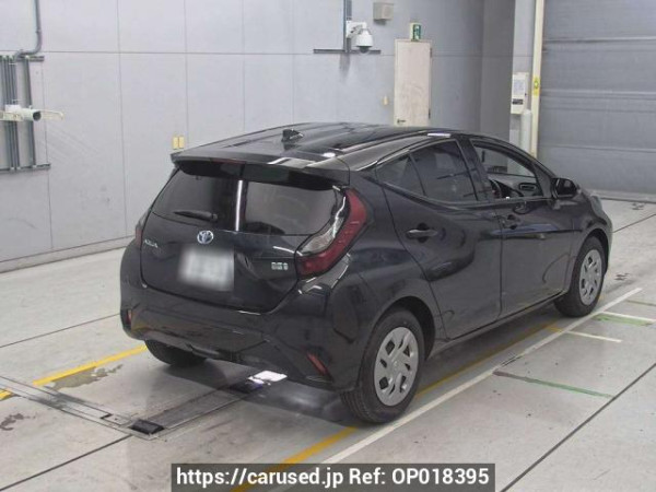 Used 2023 AT toyota aqua MXPK11 Image[1]