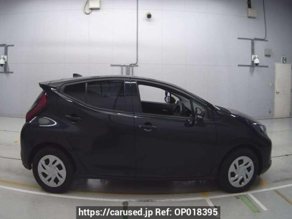 Used 2023 AT toyota aqua MXPK11 Image[2]