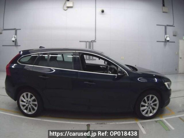 Used 2017 AT volvo v60 FB4154T Image[2]