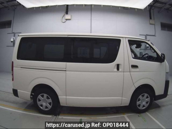 Used 2020 AT toyota regiusace-van TRH200V Image[2]
