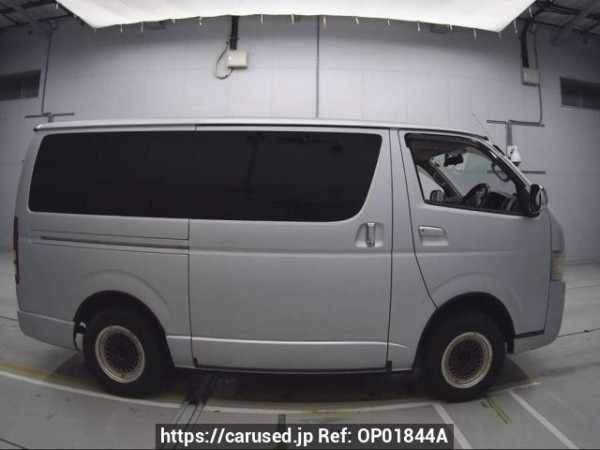Used 2009 AT toyota regiusace-van KDH206V Image[2]