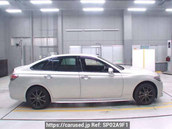 Used 2019 AT toyota crown-hybrid AZSH21 Image[2]