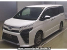 Toyota Voxy ZWR80W