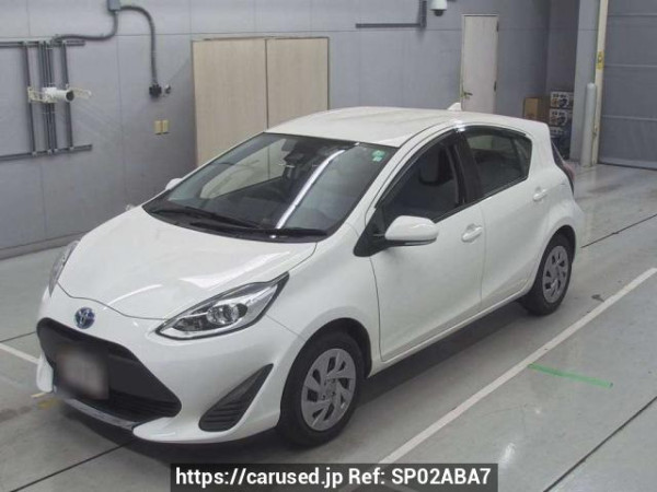 Used 2020 AT toyota aqua NHP10 Image[0]