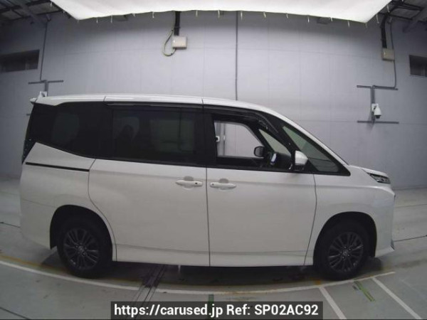 Used 2024 AT toyota voxy MZRA95W Image[2]