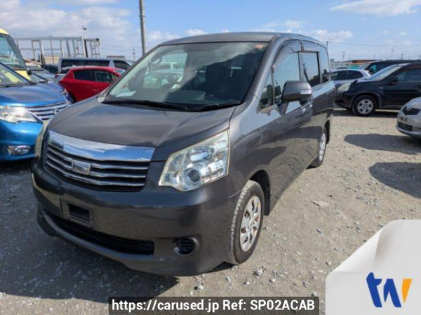 Used 2013 AT toyota noah ZRR70G Image[0]