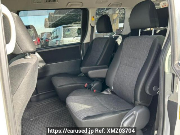 Used 2010 AT toyota voxy ZRR70W Image[14]