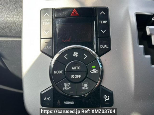 Used 2010 AT toyota voxy ZRR70W Image[25]