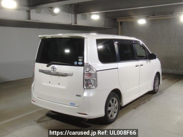 Used 2009 AT toyota voxy ZRR70W Image[1]