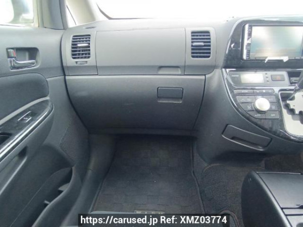 Used 2006 AT toyota wish ZNE10G Image[19]