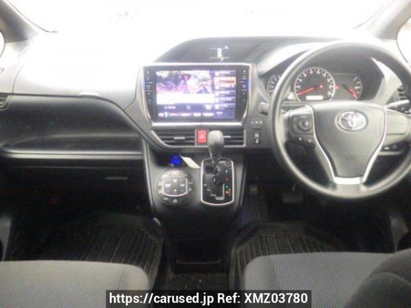 Used 2014 AT toyota noah ZRR80G Image[16]