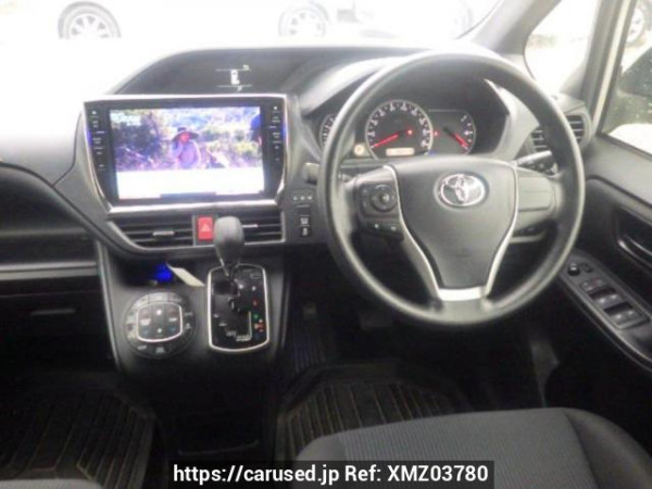 Used 2014 AT toyota noah ZRR80G Image[18]