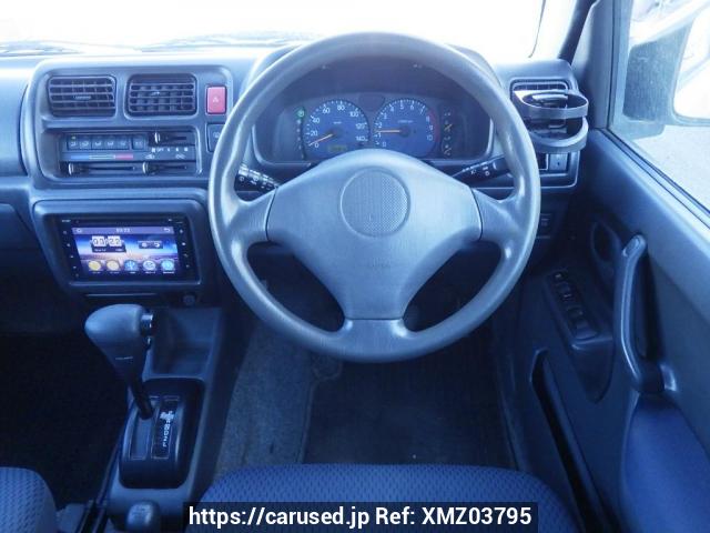 Buy Used 2004 Mazda AZ-Offroad JM23W (XMZ03795) - Carused.jp